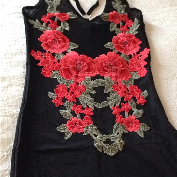 BLACK ROSE PATCH DRESS - Picture 6 of 8